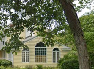 202 Ravine Forest Dr, Lake bluff, IL 60044