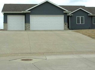 409 Independence Ave SE, Riceville, IA 50466