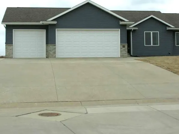 409 Independence Ave SE, Riceville, IA 50466