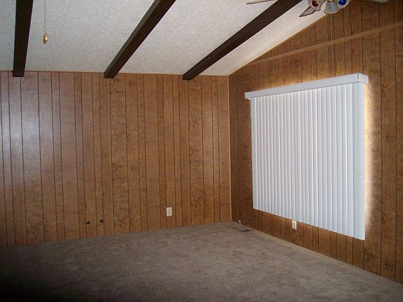 4th image of 445 Riverfront Dr Unit 3