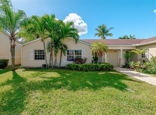 806 NE 214th Ln APT 4, North Miami Beach, FL 33179