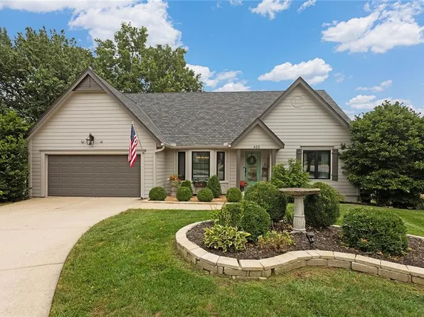 622 NE Fairington Ct, Lees Summit, MO 64064