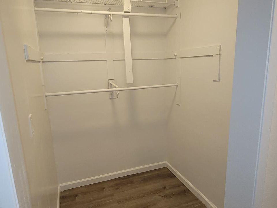 Primary bedroom closet