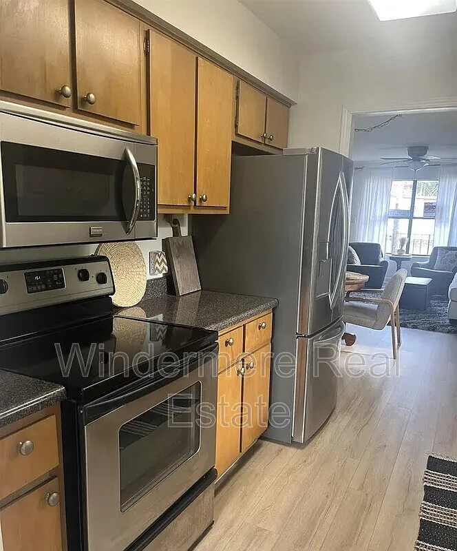 320 Volanta Ave — Photo 4