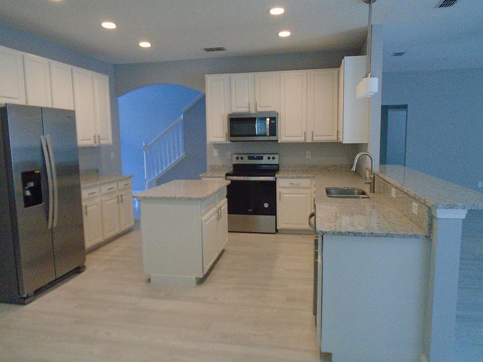 2nd image of 3087 Wandering Oaks Dr