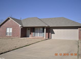 3800 Winterlake Dr, Benton, AR 72015
