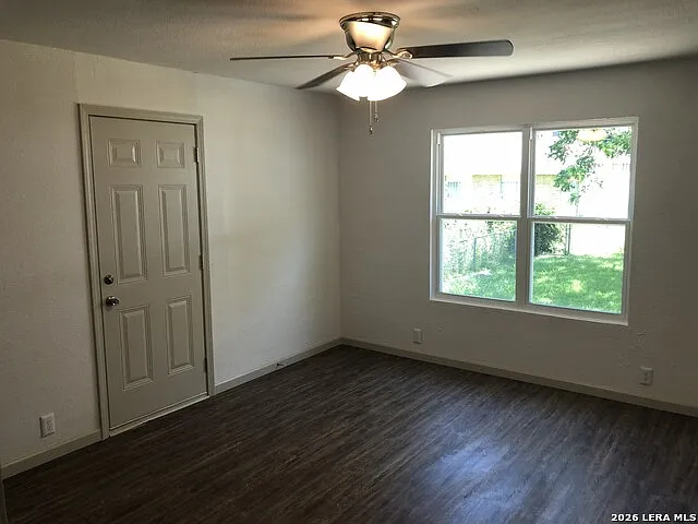 154 Ferris Ave — Photo 5