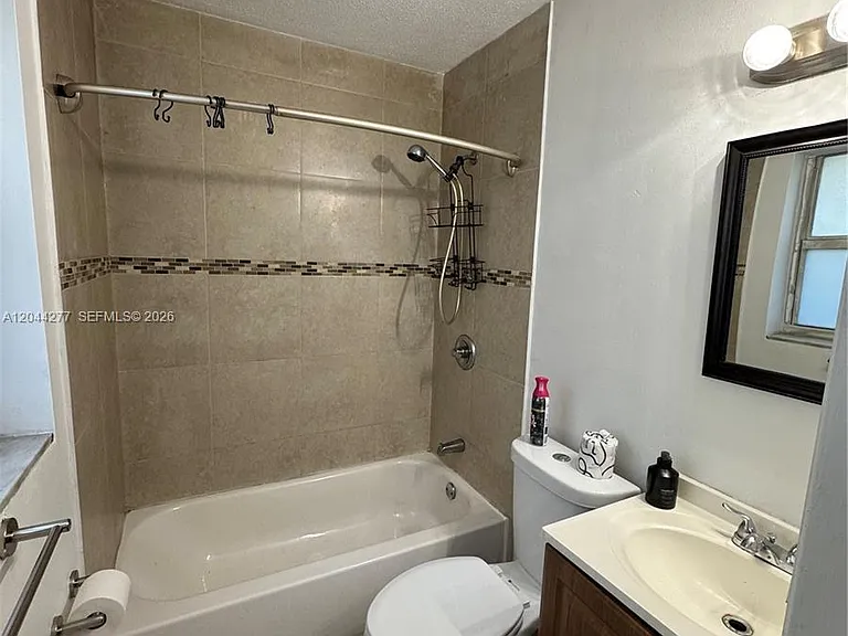 3608 NW 104th Ave — Photo 2