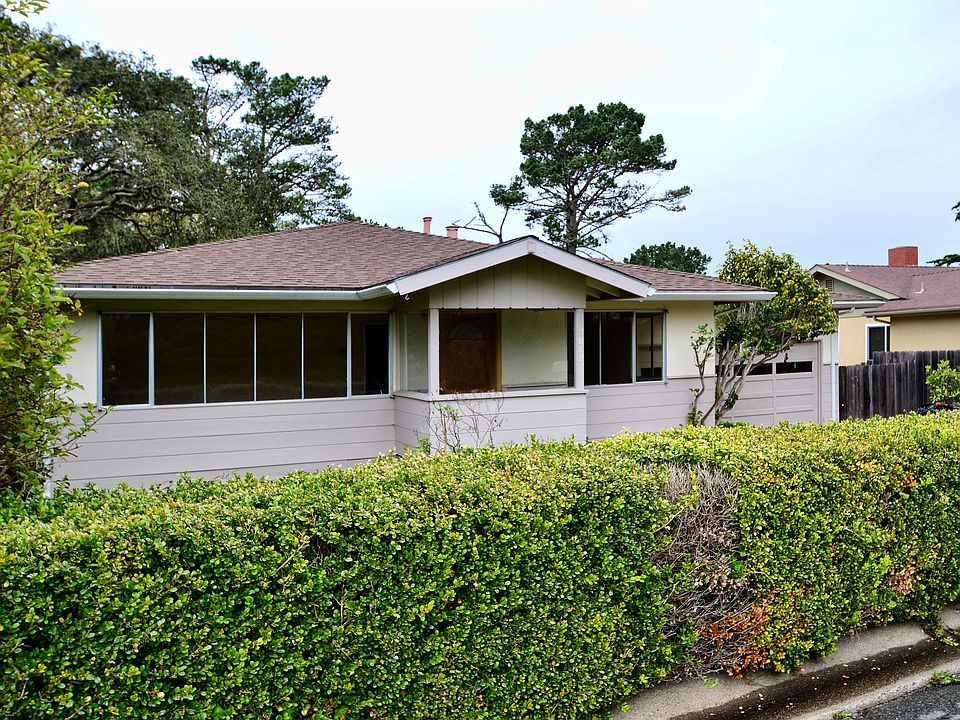 2812 Forest Hill Blvd.