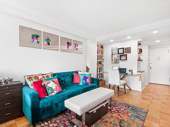 2nd image of 311 E 71st St APT 12D