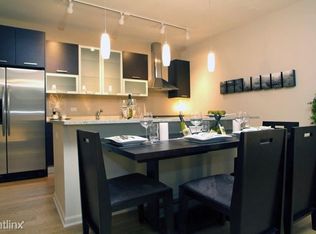 168 W Roosevelt Rd #799, Chicago, IL 60605