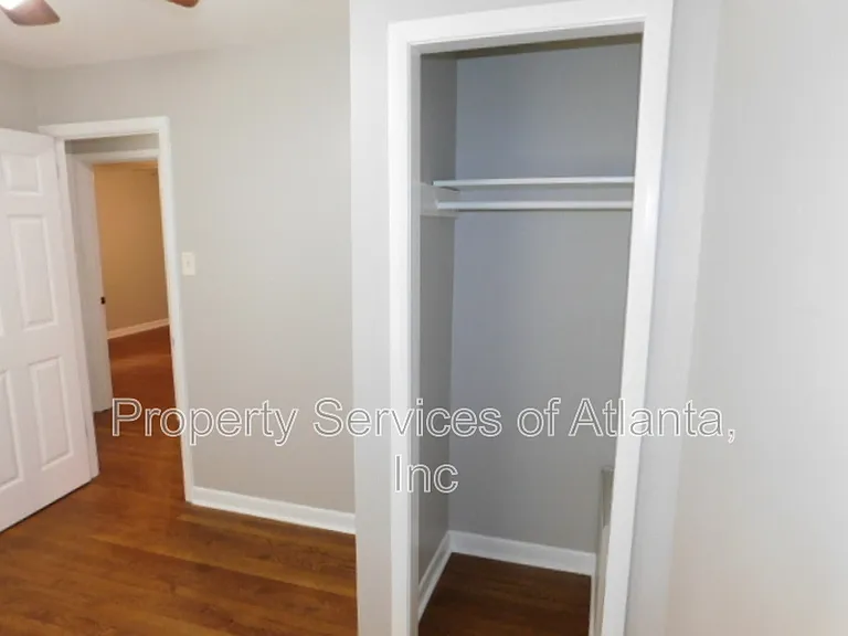 1170 Baker Ln — Photo 17