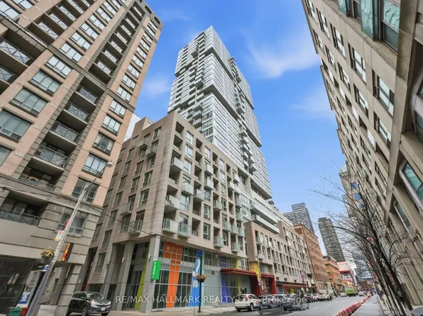 199 Richmond St W #Penthouse 101, Toronto, ON M5V 0H4