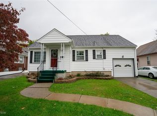 349 Moore St, Hubbard, OH 44425