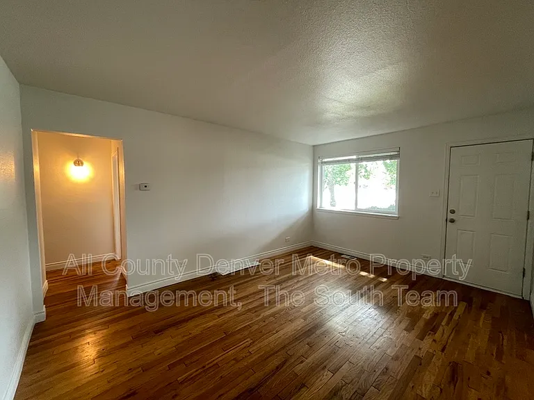1400 Galena St — Photo 2