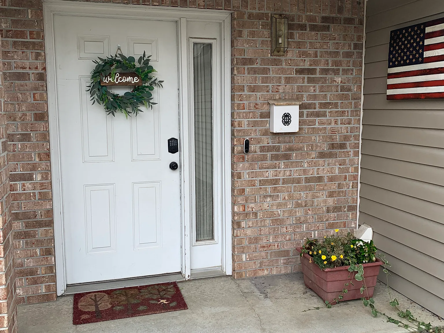 2 bed, 1600 sqft, $1,700 — Photo 2