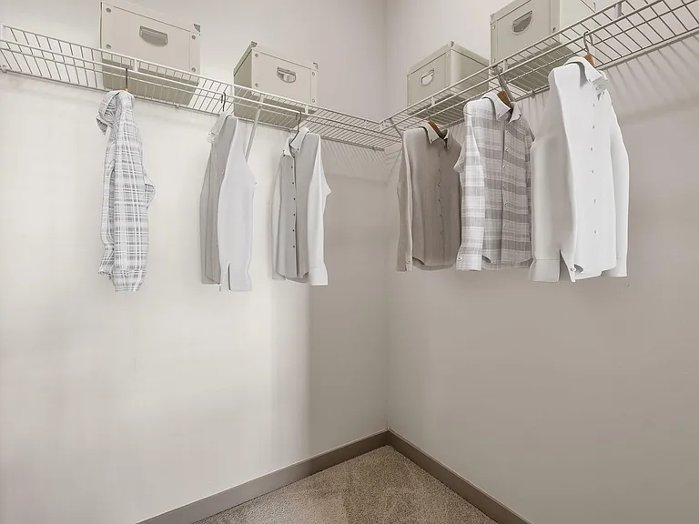 Green Park - Closet