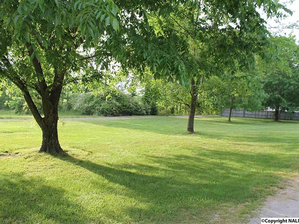 2nd image of 63 Dogwood Rd