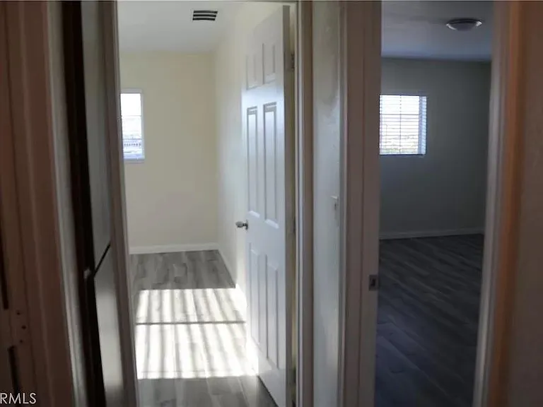 228 E Hutchison St #1-3 — Photo 5