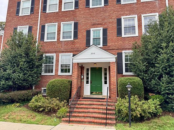 2nd image of 2919 S Buchanan St APT A1