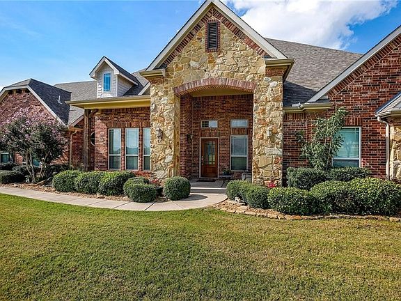 3rd image of 2511 Garrett Ct