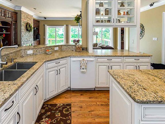 4th image of 501 Smokey Mountain Cir SE
