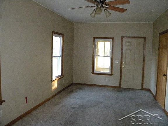 5th image of 2755 Barnard St