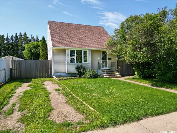 931 4th STREET E, Prince Albert, SK S6V 0K8