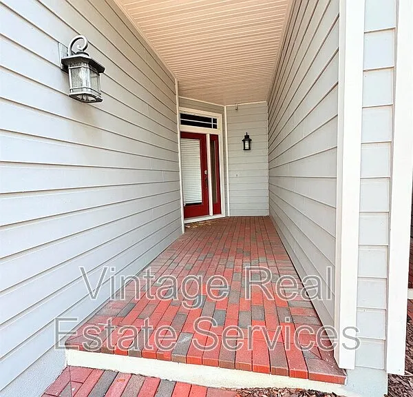 2856 Bayshore Trails Dr — Photo 2