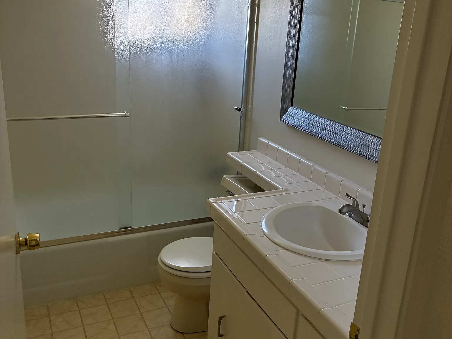 3 bed, 1368 sqft, $3,250 — Photo 3