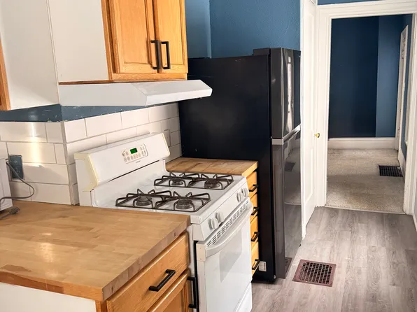 1566 Wealthy St SE #5, Grand Rapids, MI 49506