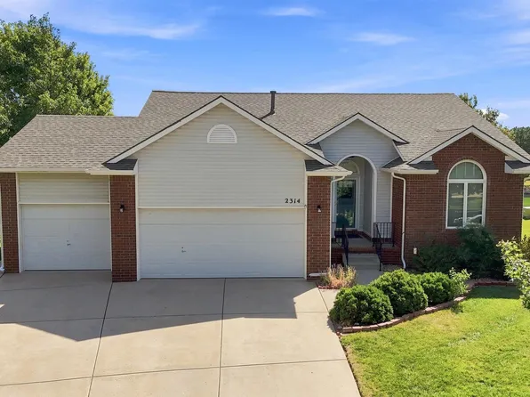 2314 N Parkridge Ct, Wichita, KS 67205