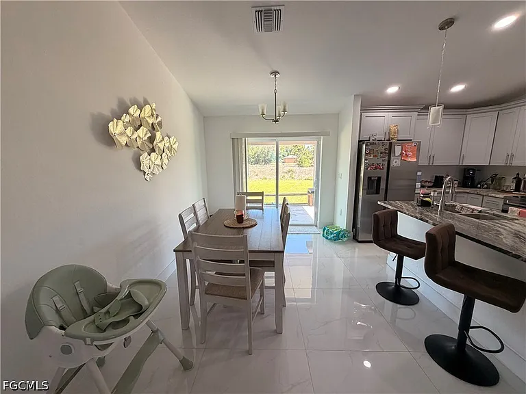 4702 Loraine Ave S — Photo 9