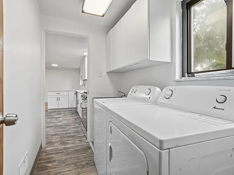 7895 Mark Dr — Photo 13