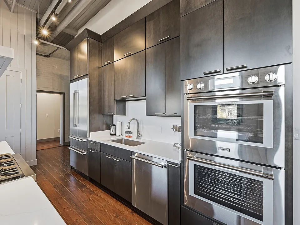 Chef's kitchen