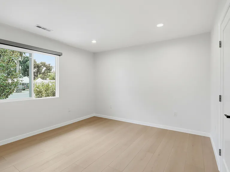 12548 Paseo Flores — Photo 28