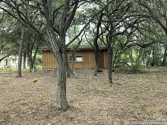 4th image of 428 Kerlick Ln