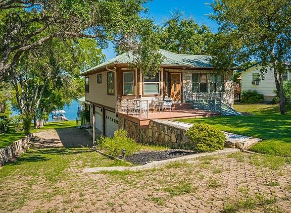 2nd image of 1303 Lake Shore Dr