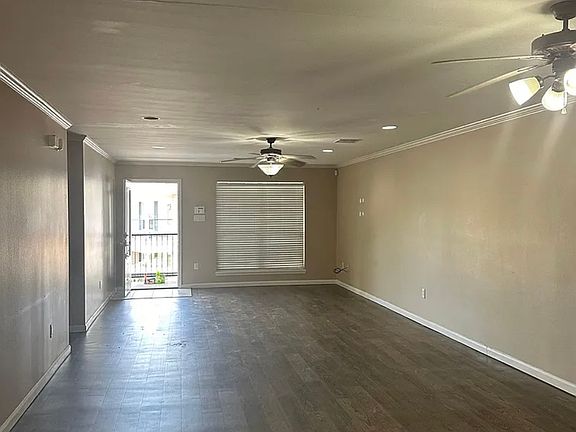 4th image of 557 Versailles Blvd APT G