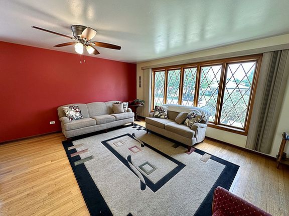 4th image of 10424 S Knox Ave