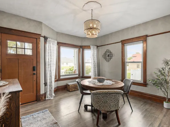 118 Clark St, Cottage Grove, WI 53527