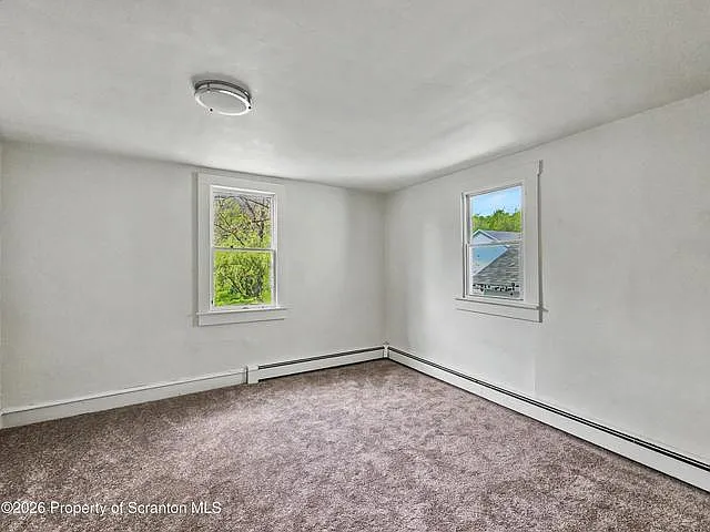 949 Carmalt St — Photo 10
