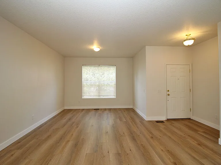 15542 SE Thornbridge Dr — Photo 4
