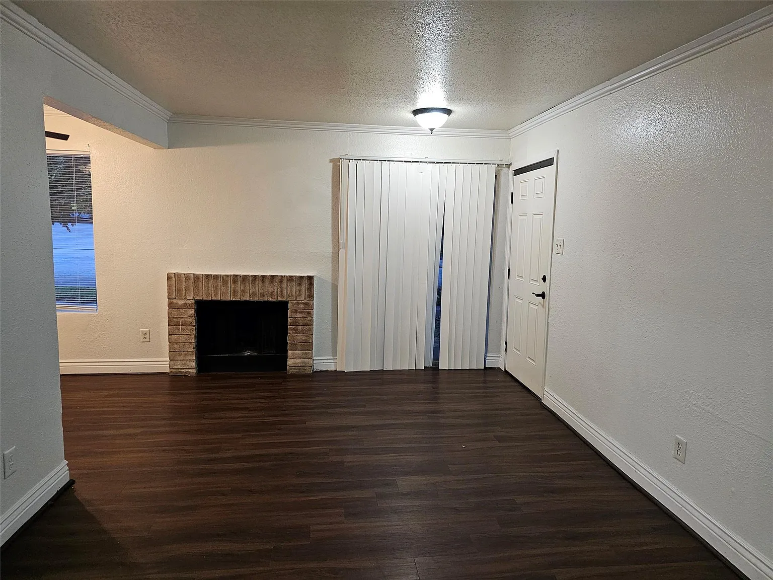 1 bed, 1.0 bath, 598 sqft, $1,000 — Photo 4