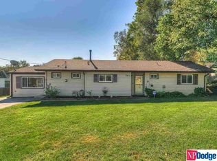 3813 Giles Rd, Bellevue, NE 68147