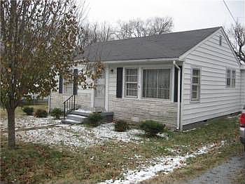 1st image of 104 Maplewood Dr