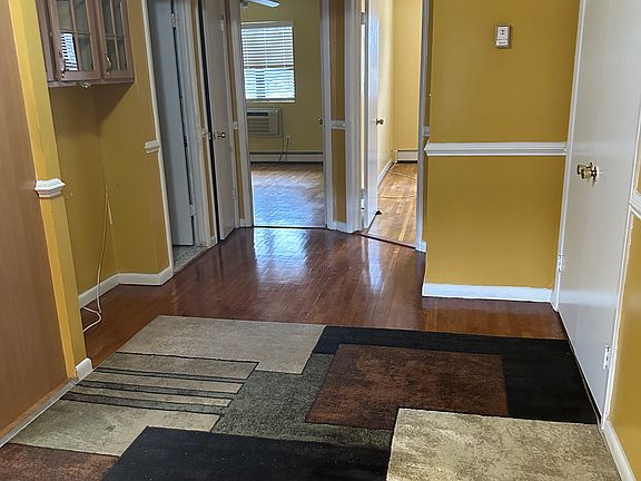 5th image of 1463 Hicks St APT 3