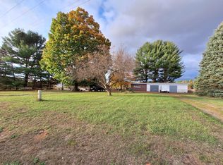 1384 W Chauvez Rd, Scottville, MI 49454