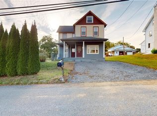 8234 Rextown Rd, Slatington, PA 18080
