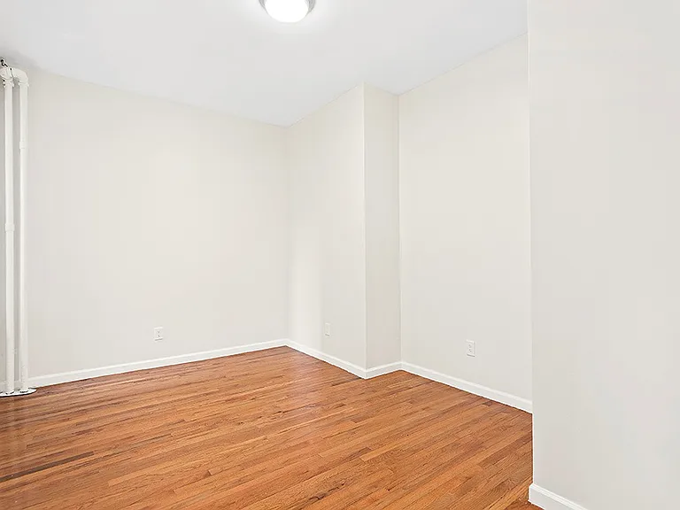 530 W 123rd St #10 — Photo 2